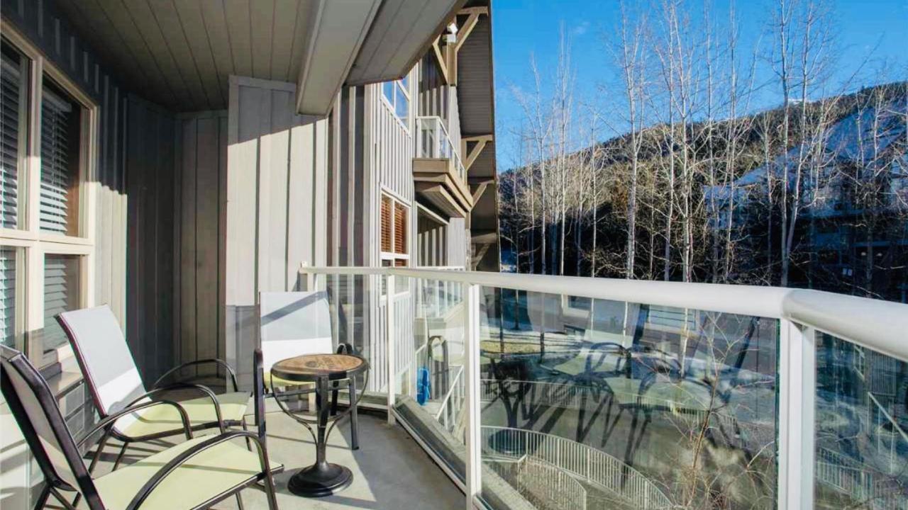 The Best Ski-In/Ski-Out At The Aspens Whistler Esterno foto